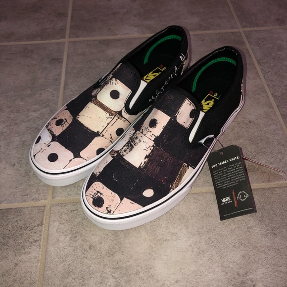 vans a tribe called quest slip on